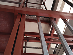 工业提升机焊接安装