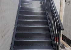 钢结构楼梯焊接安装